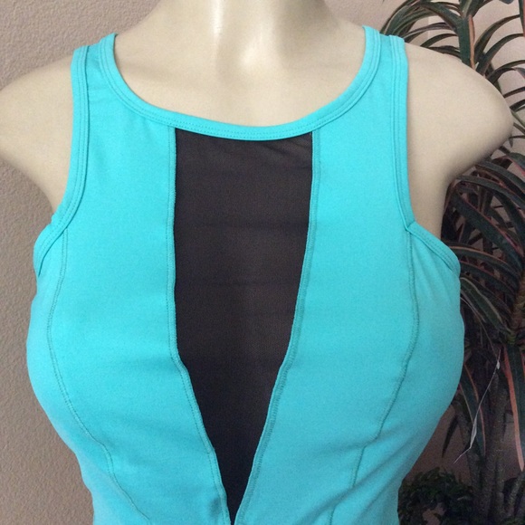 Bebe sport V neck scuba crop size M - Picture 2 of 4